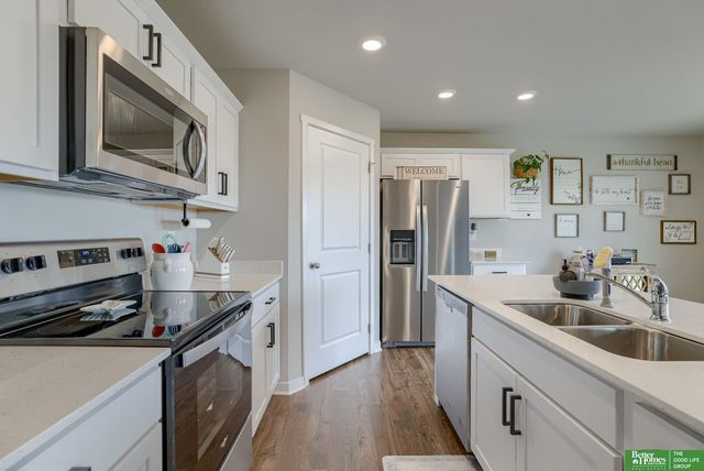 4411 Schilling Drive, Bellevue, NE 68123