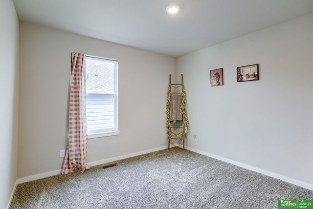 4411 Schilling Drive, Bellevue, NE 68123