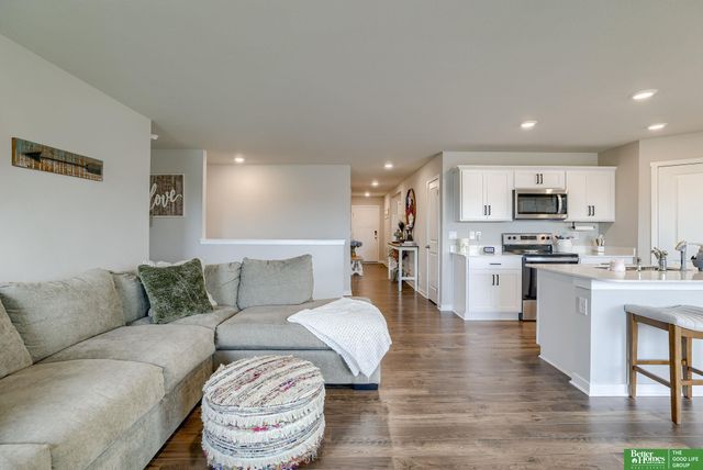 4411 Schilling Drive, Bellevue, NE 68123