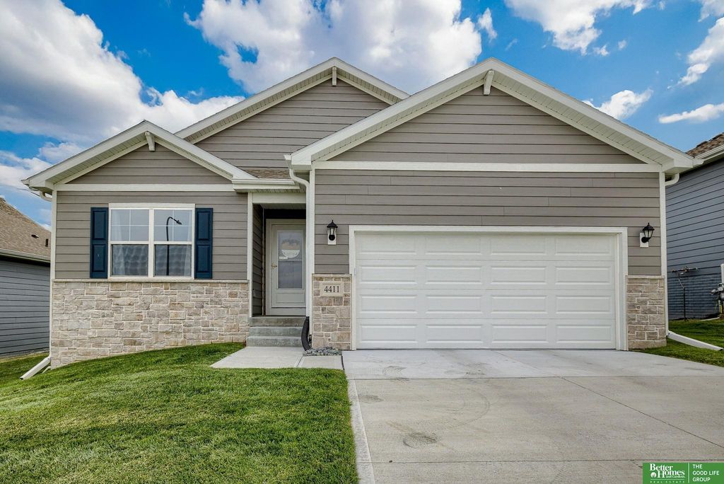 4411 Schilling Drive, Bellevue, NE 68123