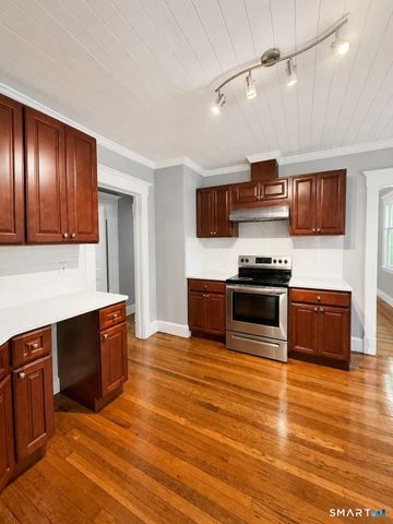 207 Helen Street 2nd Floor, Hamden, CT 06514