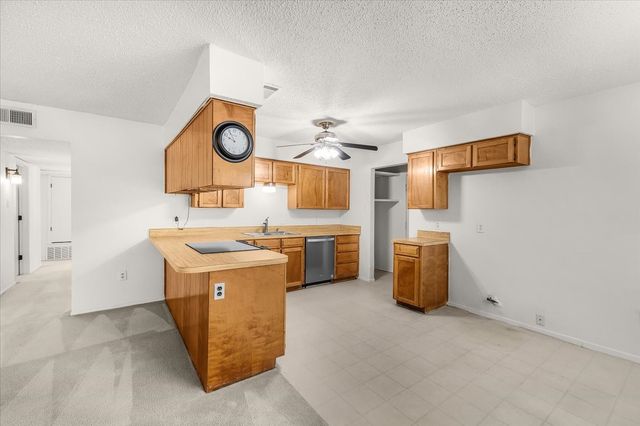 2709 Willow Bend, Bedford, TX 76021