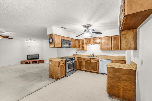 2709 Willow Bend, Bedford, TX 76021