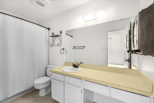 2709 Willow Bend, Bedford, TX 76021