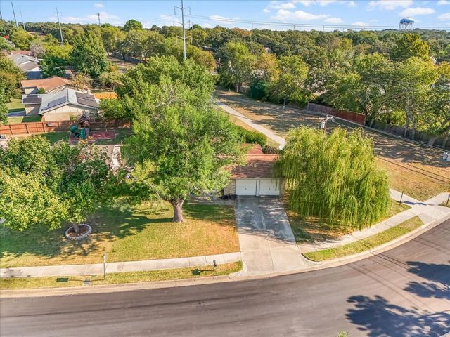 2709 Willow Bend, Bedford, TX 76021