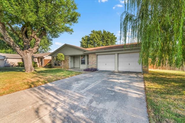 2709 Willow Bend, Bedford, TX 76021