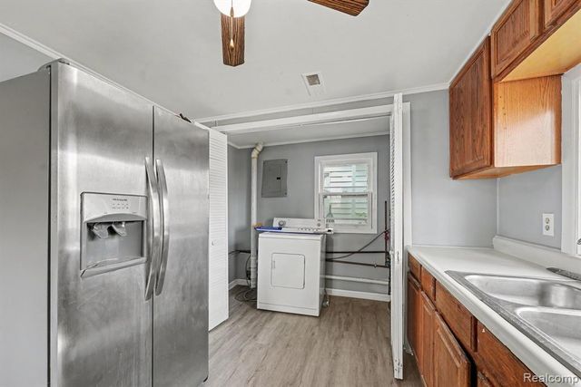 2511 Vanness Street, Port Huron, MI 48060