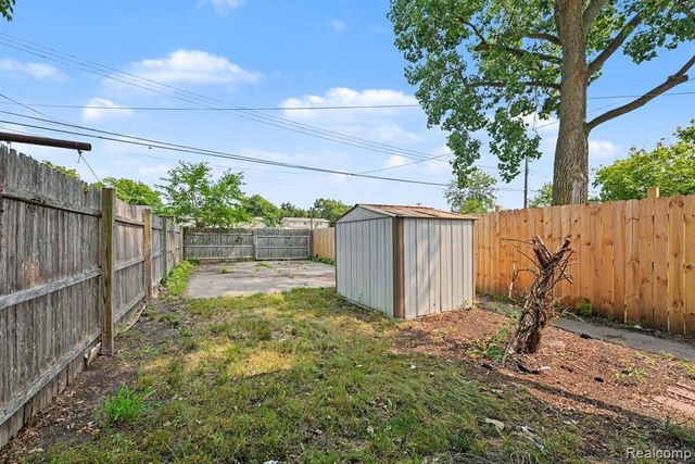 2511 Vanness Street, Port Huron, MI 48060