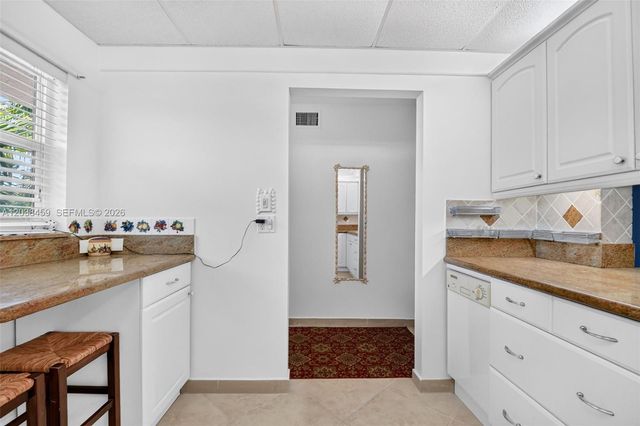 2615 NE 1st Court 303, Boynton Beach, FL 33435