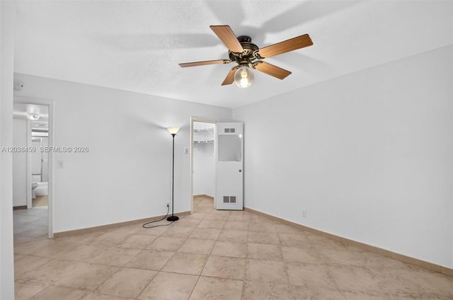 2615 NE 1st Court 303, Boynton Beach, FL 33435