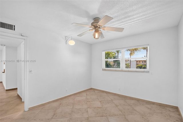 2615 NE 1st Court 303, Boynton Beach, FL 33435