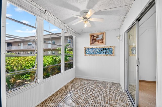 2615 NE 1st Court 303, Boynton Beach, FL 33435