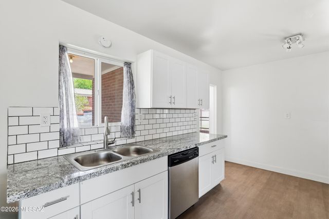 4026 E Alhambra Place, Tucson, AZ 85711