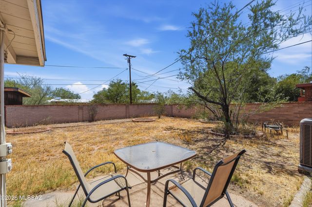4026 E Alhambra Place, Tucson, AZ 85711