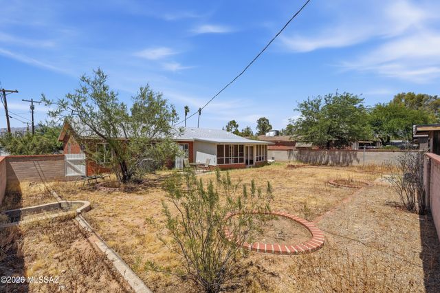 4026 E Alhambra Place, Tucson, AZ 85711