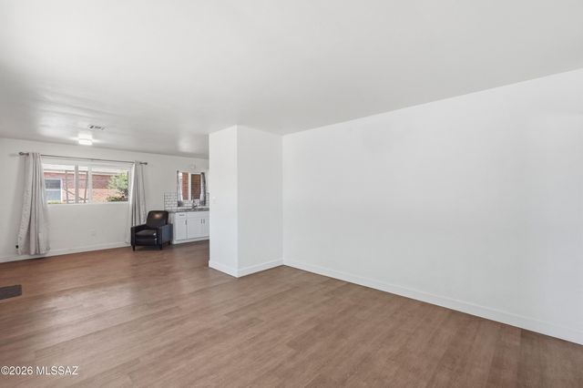 4026 E Alhambra Place, Tucson, AZ 85711