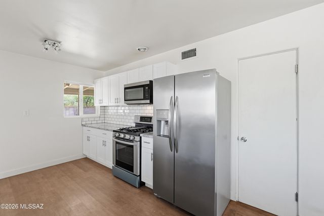 4026 E Alhambra Place, Tucson, AZ 85711
