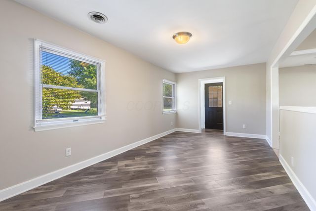 2972 Dixon Road SW, Pataskala, OH 43062