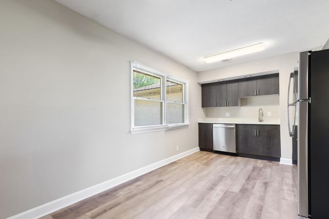 2972 Dixon Road SW, Pataskala, OH 43062