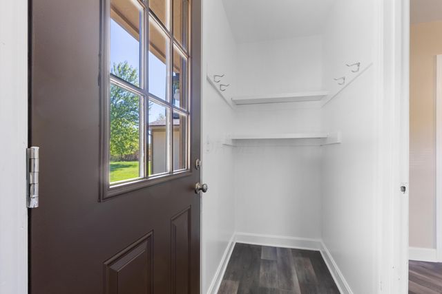 2972 Dixon Road SW, Pataskala, OH 43062