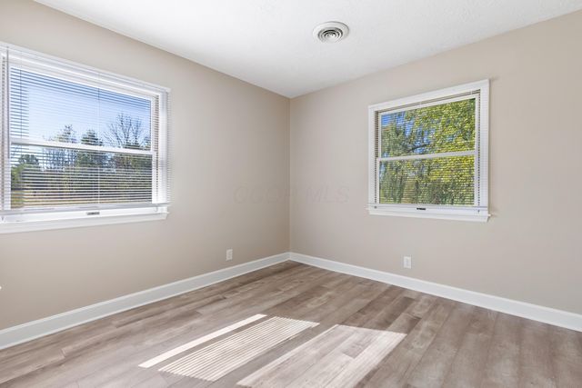 2972 Dixon Road SW, Pataskala, OH 43062