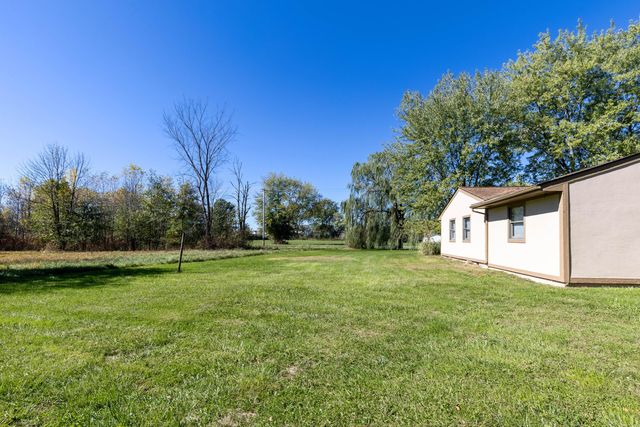 2972 Dixon Road SW, Pataskala, OH 43062