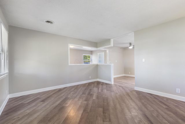 2972 Dixon Road SW, Pataskala, OH 43062