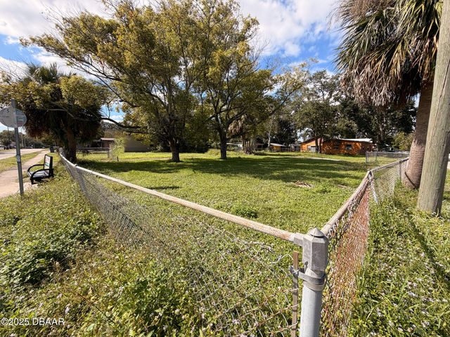 548 3rd Street, Holly Hill, FL 32117