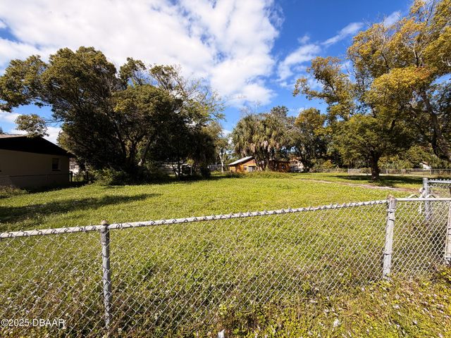 548 3rd Street, Holly Hill, FL 32117