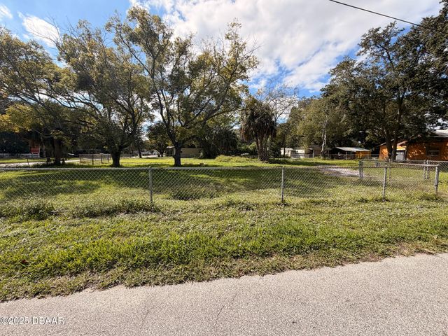 548 3rd Street, Holly Hill, FL 32117