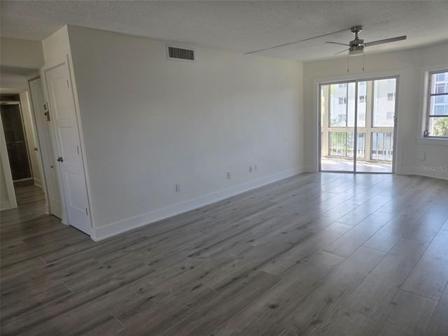 1300 N PORTOFINO DRIVE 406, Sarasota, FL 34242