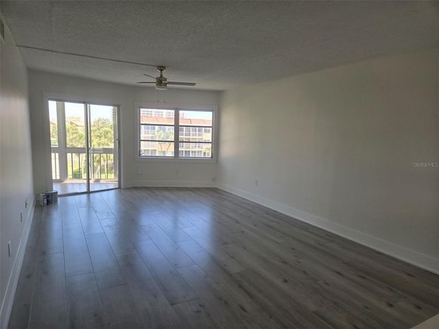 1300 N PORTOFINO DRIVE 406, Sarasota, FL 34242