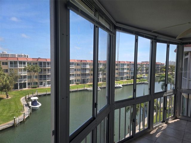 1300 N PORTOFINO DRIVE 406, Sarasota, FL 34242