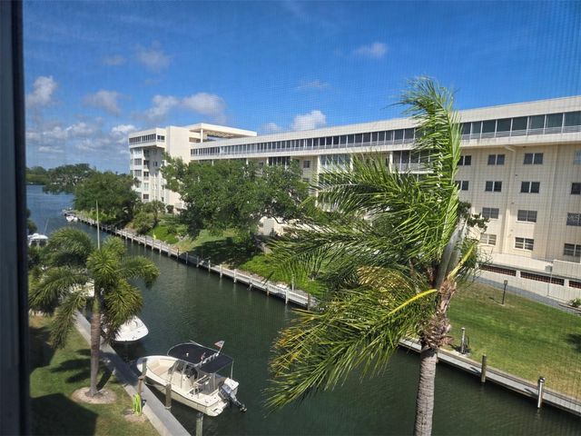 1300 N PORTOFINO DRIVE 406, Sarasota, FL 34242