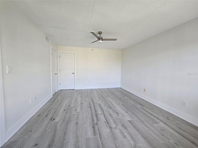 1300 N PORTOFINO DRIVE 406, Sarasota, FL 34242