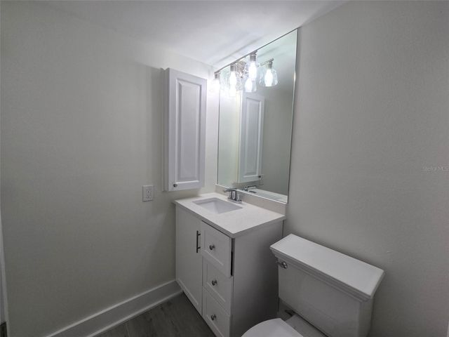 1300 N PORTOFINO DRIVE 406, Sarasota, FL 34242