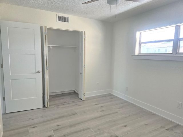 1300 N PORTOFINO DRIVE 406, Sarasota, FL 34242