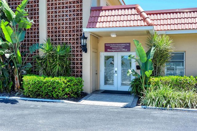 1300 N PORTOFINO DRIVE 406, Sarasota, FL 34242