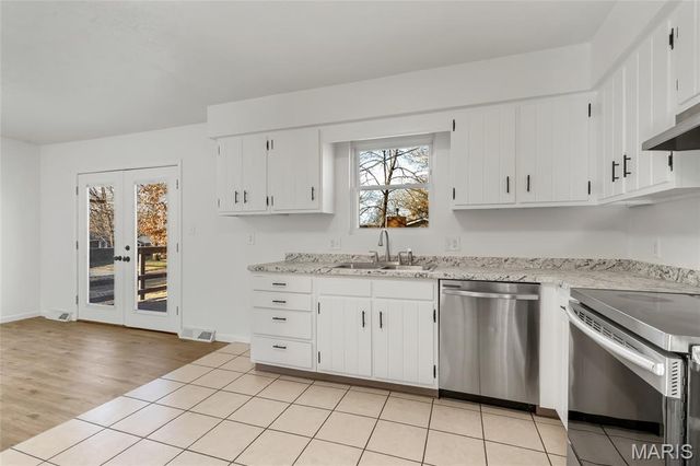 1 Marilyn Court, East Alton, IL 62024