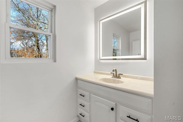 1 Marilyn Court, East Alton, IL 62024