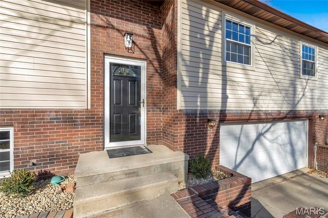 1 Marilyn Court, East Alton, IL 62024