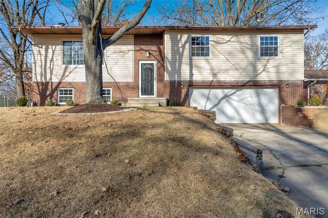 1 Marilyn Court, East Alton, IL 62024