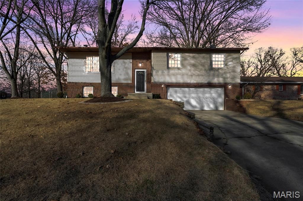 1 Marilyn Court, East Alton, IL 62024