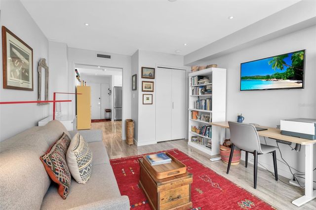 707 S GULFSTREAM AVENUE 802, Sarasota, FL 34236