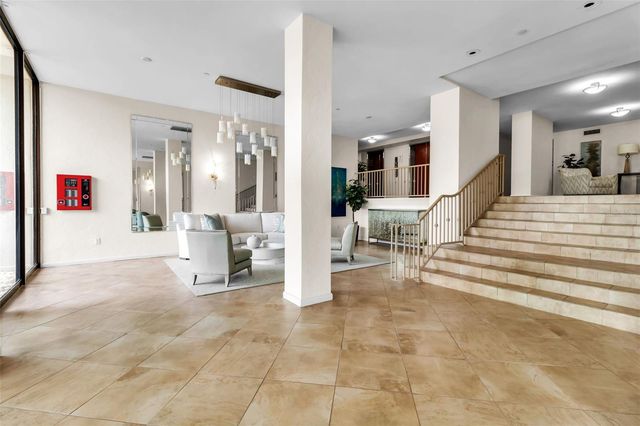 707 S GULFSTREAM AVENUE 802, Sarasota, FL 34236