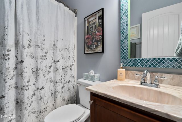 1259 Willow Springs Drive, Johnson City, TN 37604