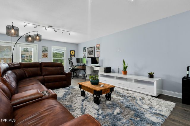 1259 Willow Springs Drive, Johnson City, TN 37604