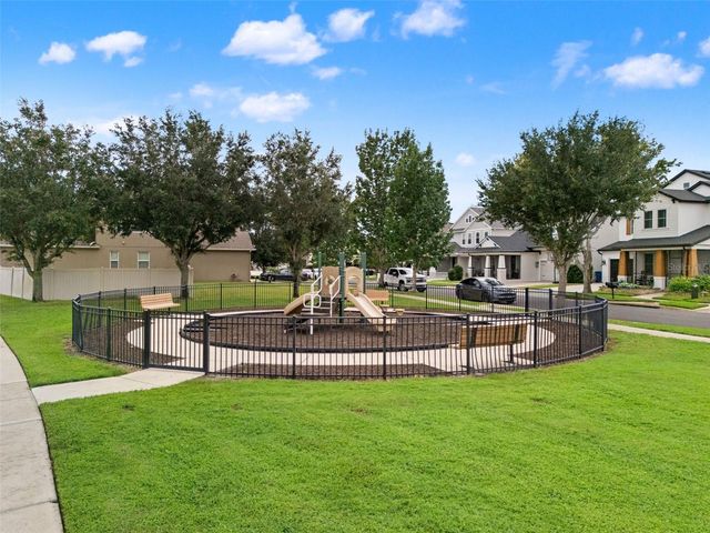 429 BLUE CYPRESS DR, Groveland, FL 34736