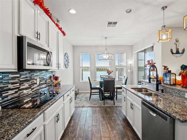 429 BLUE CYPRESS DR, Groveland, FL 34736