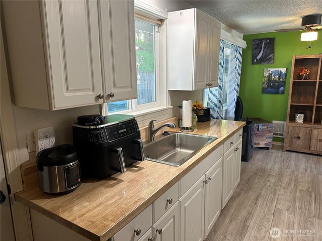 705 Grandview Avenue, Shelton, WA 98584